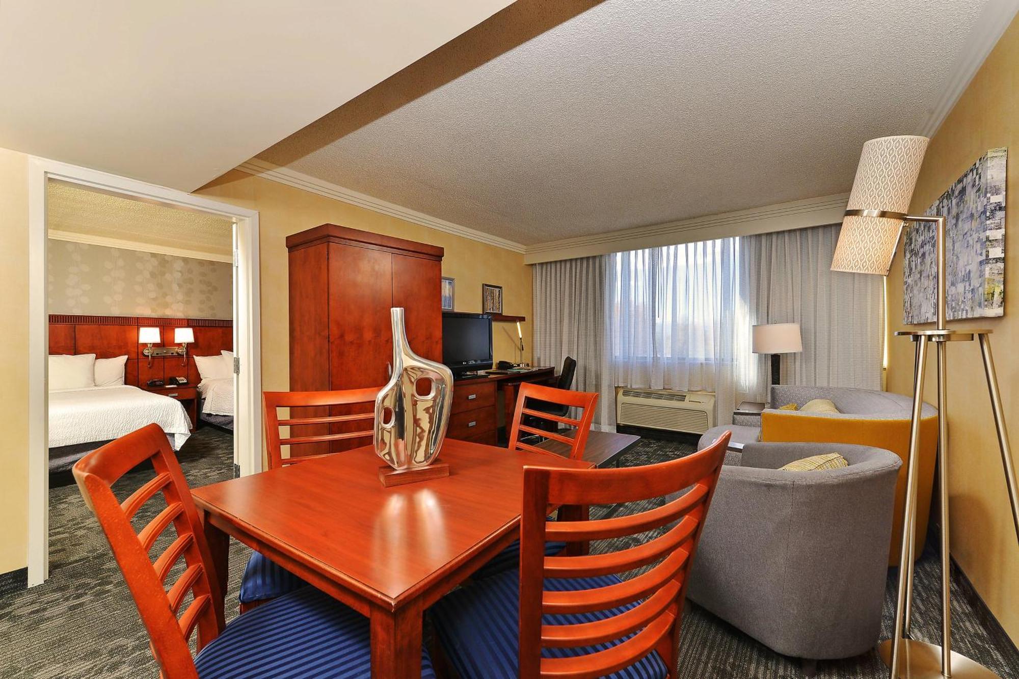 Courtyard By Marriott Denver Cherry Creek Екстер'єр фото